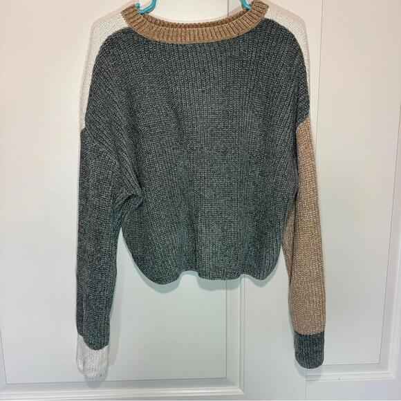 NWT Wynter Javana Cropped Sweater Dark Green Chenille Colorblock Size: Large - Picture 3 of 3
